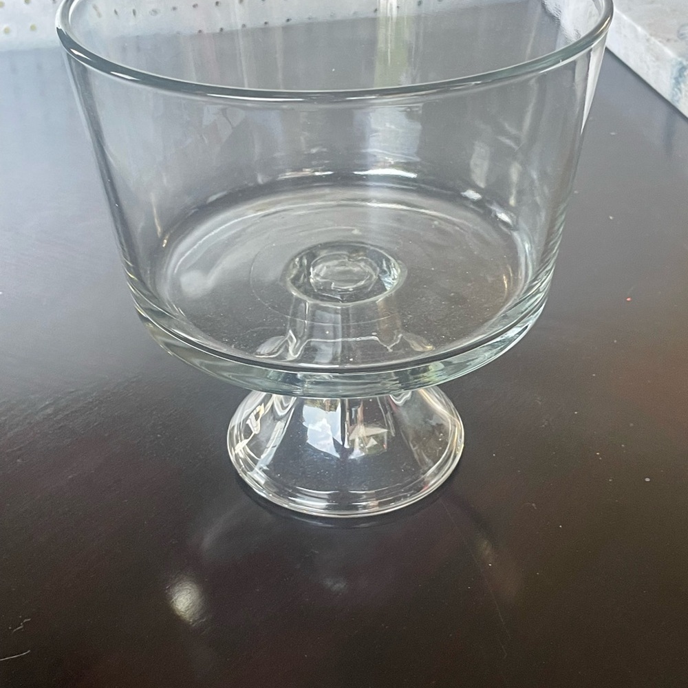 Glass dish